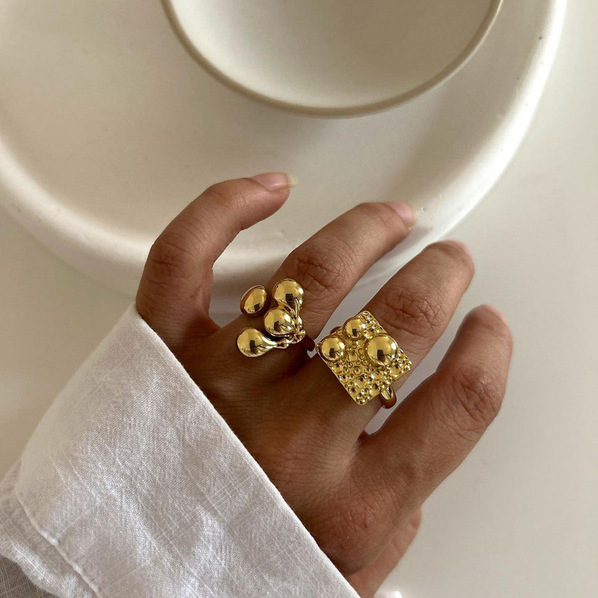 Moryet - Adjustable Gold Ring with Claws