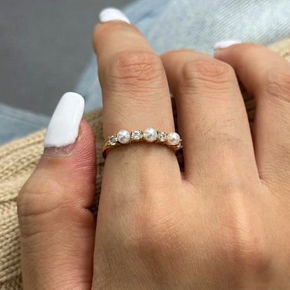 Holwice - Gold Ring with Diamond