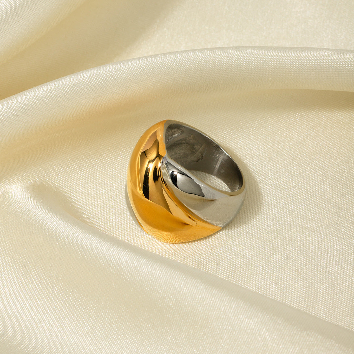 Harewell - Stylish Geometric Gold Rings